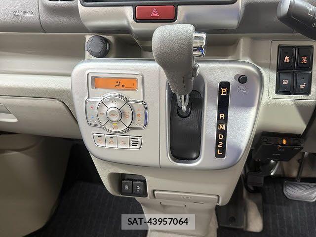 Mitsubishi TOWN BOX 2024-01 8527811-9