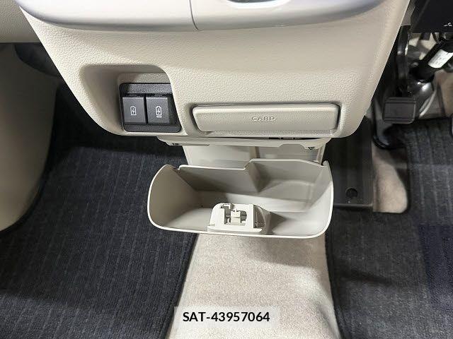 Mitsubishi TOWN BOX 2024-01 8527811-10