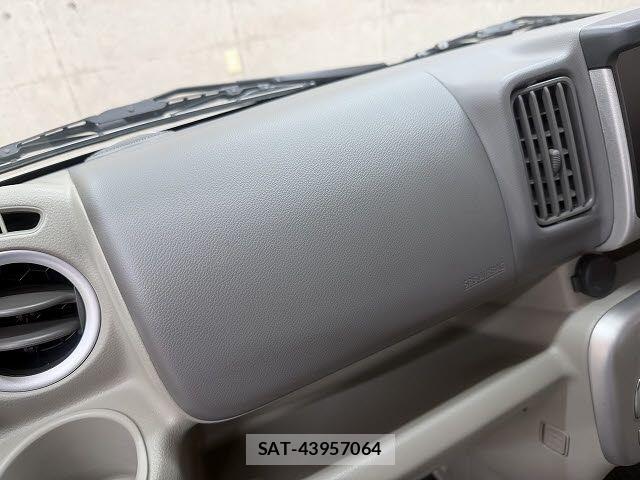 Mitsubishi TOWN BOX 2024-01 8527811-16