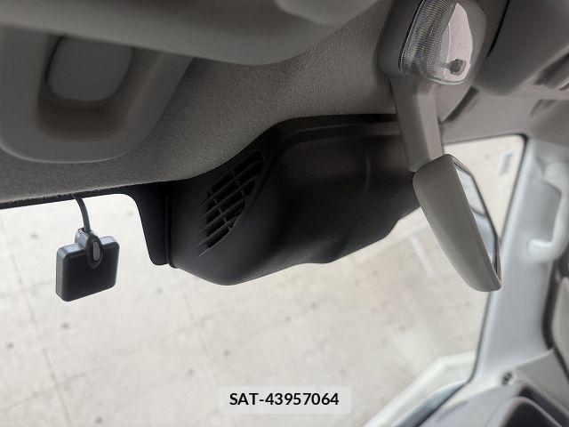 Mitsubishi TOWN BOX 2024-01 8527811-18