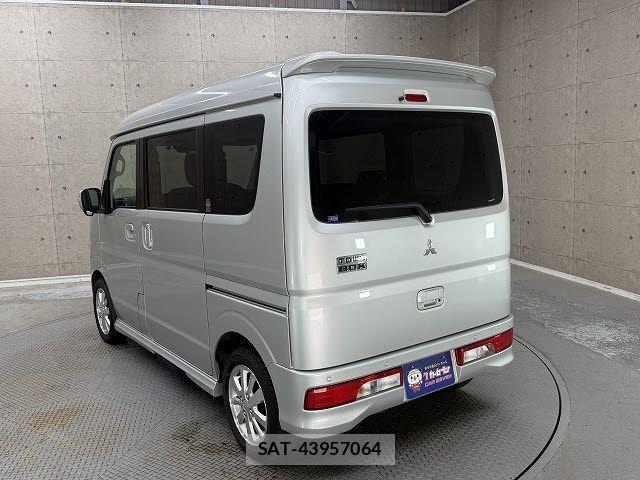 Mitsubishi TOWN BOX 2024-01 8527811-3