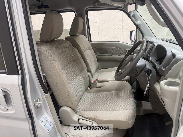 Mitsubishi TOWN BOX 2024-01 8527811-6