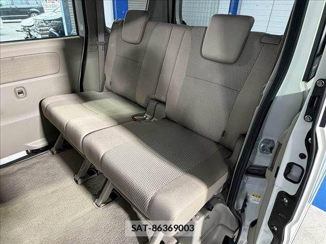 Mitsubishi TOWN BOX 2016-01 8832095-12