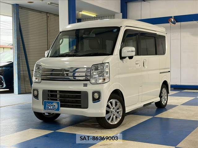 Mitsubishi TOWN BOX 2016-01 8832095-16