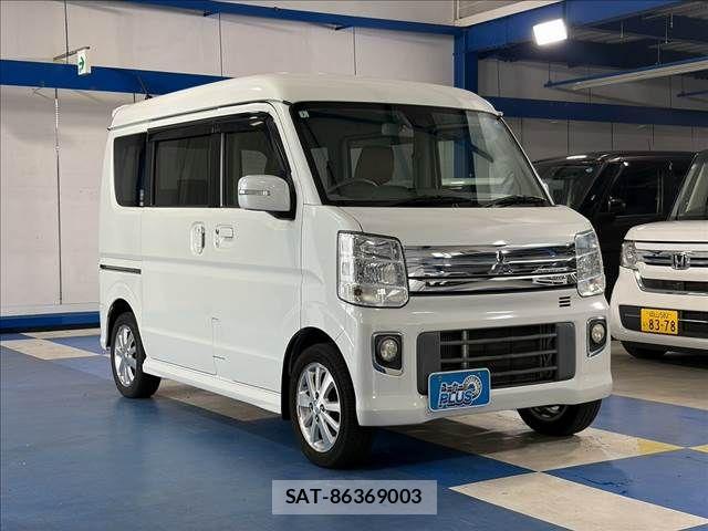 Mitsubishi TOWN BOX 2016-01 8832095-17