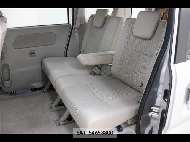 Mitsubishi TOWN BOX 2020-01 8882633-12