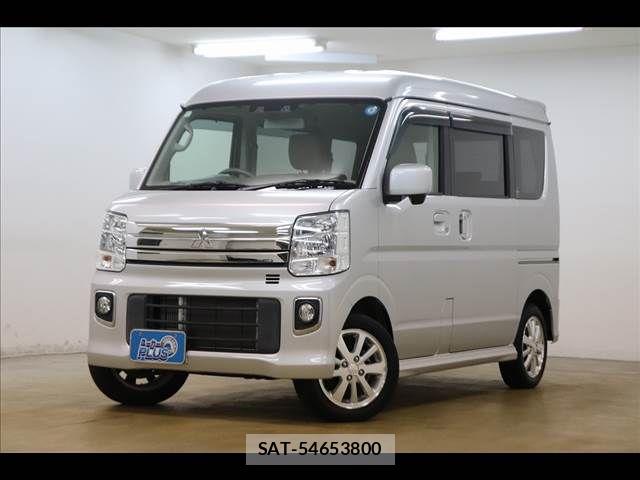 Mitsubishi TOWN BOX 2020-01 8882633-16