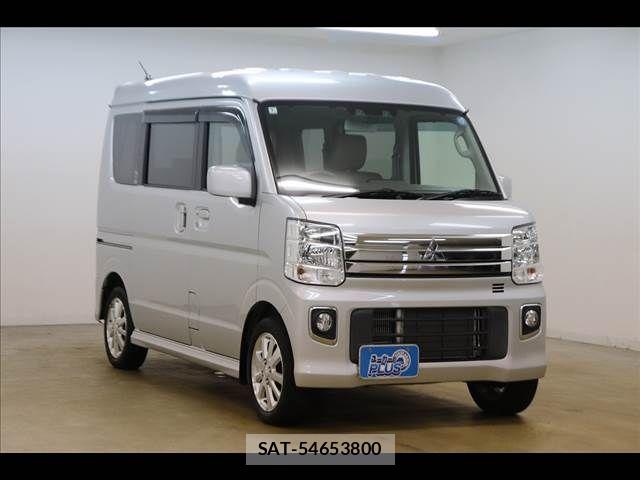 Mitsubishi TOWN BOX 2020-01 8882633-17