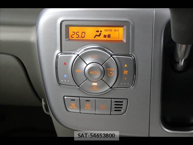 Mitsubishi TOWN BOX 2020-01 8882633-7