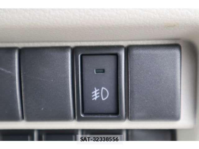 Mitsubishi TOWN BOX 2019-05 1325320-12