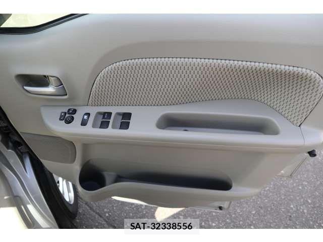 Mitsubishi TOWN BOX 2019-05 1325320-17