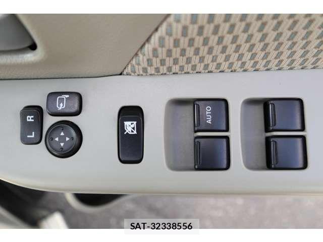 Mitsubishi TOWN BOX 2019-05 1325320-18