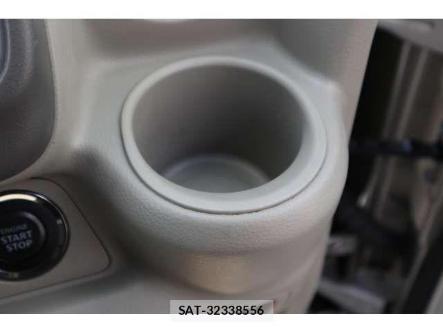 Mitsubishi TOWN BOX 2019-05 1325320-19