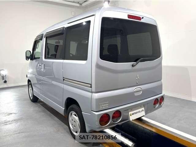 Mitsubishi TOWN BOX 2009-03 7562989-5