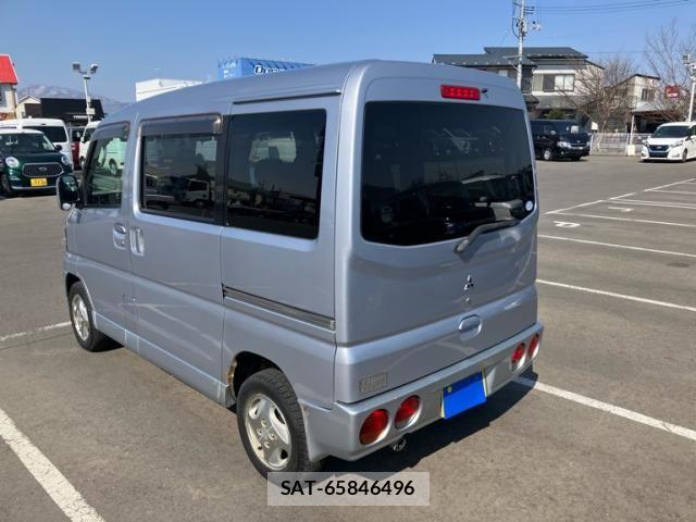 Mitsubishi TOWN BOX 2011-05 7620827-2