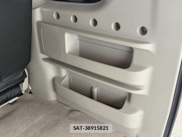 Mitsubishi TOWN BOX 2020-06 7729886-26