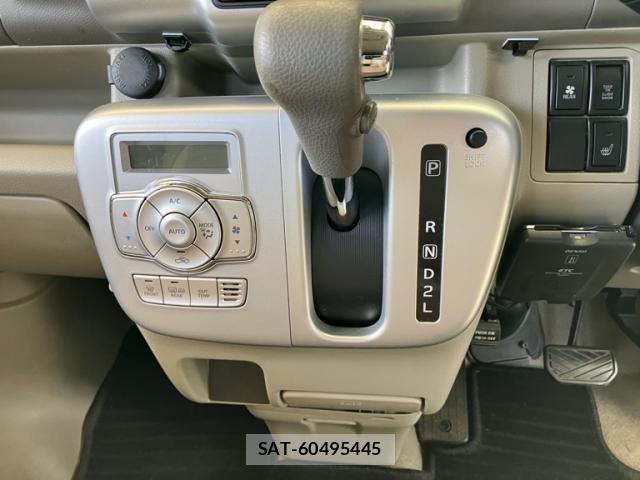 Mitsubishi TOWN BOX 2015-06 8369436-15