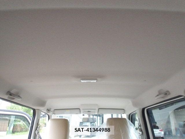 Mitsubishi TOWN BOX 2014-09 8415486-9