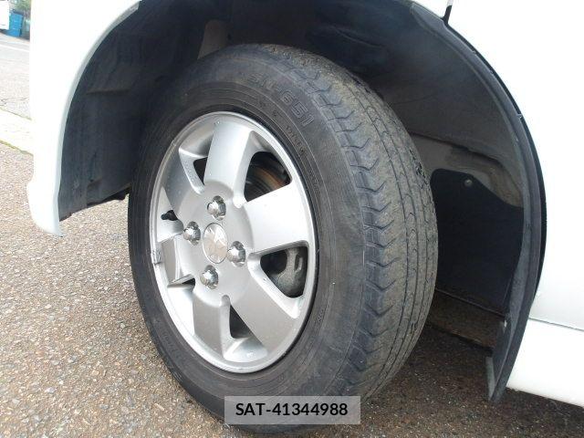 Mitsubishi TOWN BOX 2014-09 8415486-18