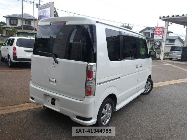 Mitsubishi TOWN BOX 2014-09 8415486-1