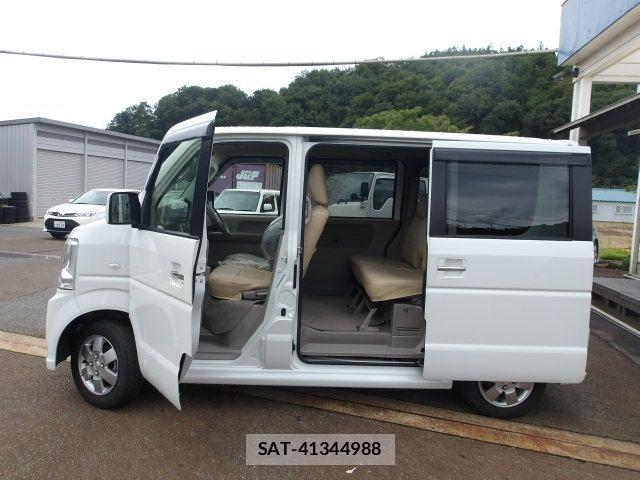 Mitsubishi TOWN BOX 2014-09 8415486-6