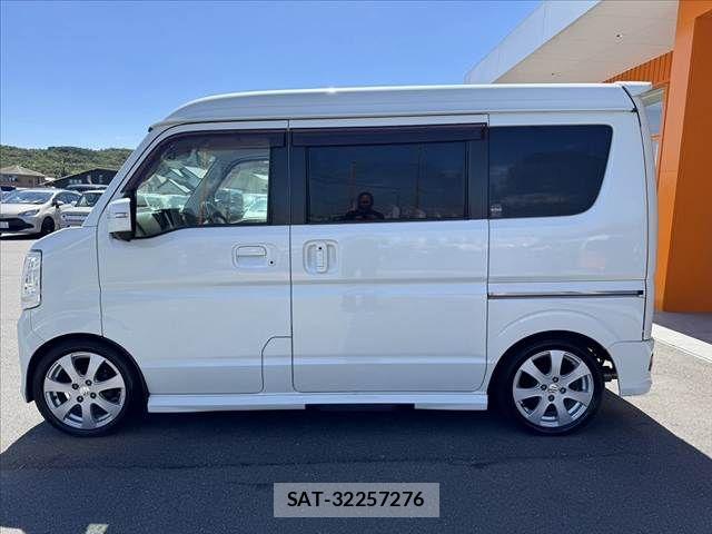 Mitsubishi TOWN BOX 2016-09 8415488-11