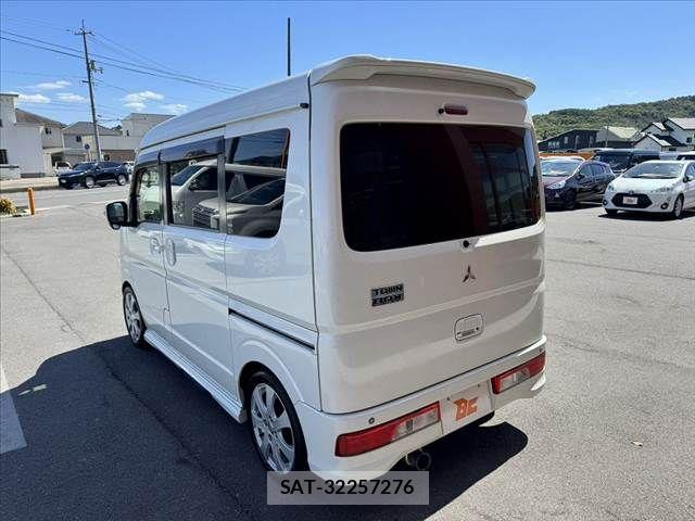 Mitsubishi TOWN BOX 2016-09 8415488-12