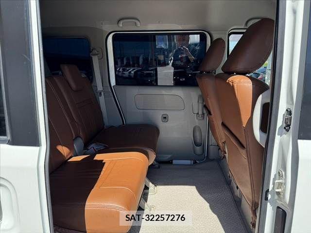 Mitsubishi TOWN BOX 2016-09 8415488-16