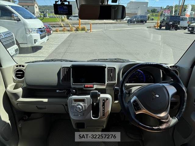 Mitsubishi TOWN BOX 2016-09 8415488-1