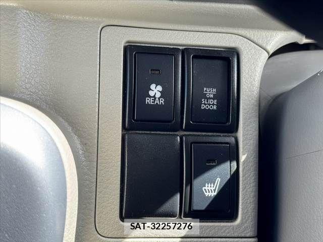 Mitsubishi TOWN BOX 2016-09 8415488-20