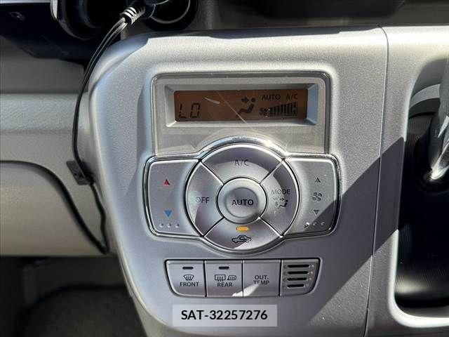 Mitsubishi TOWN BOX 2016-09 8415488-23