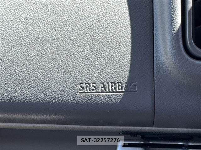 Mitsubishi TOWN BOX 2016-09 8415488-26