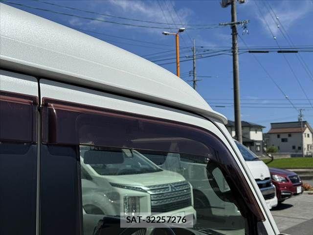 Mitsubishi TOWN BOX 2016-09 8415488-27