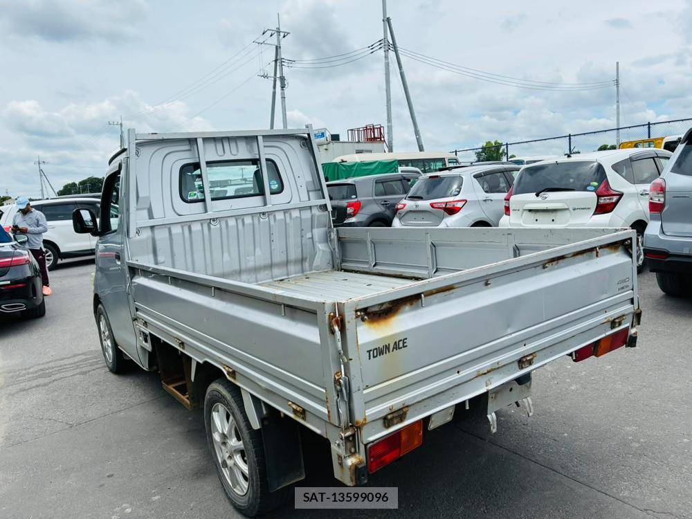 Toyota TOWNACE TRUCK 2012-05 7100658-2