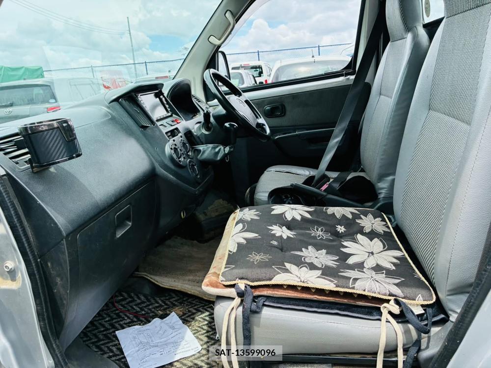 Toyota TOWNACE TRUCK 2012-05 7100658-8