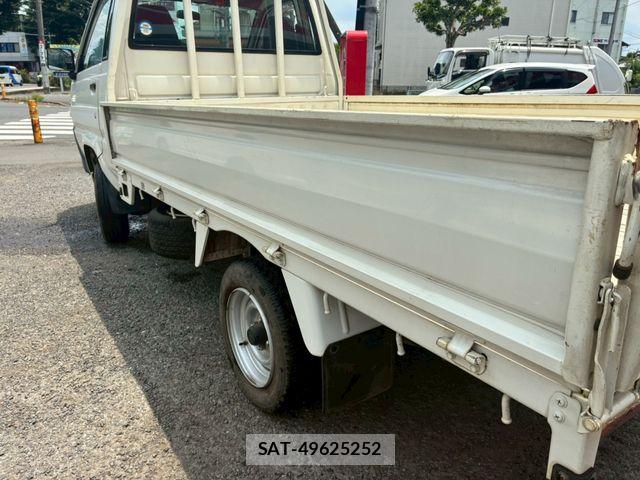 Toyota TOWNACE TRUCK 2004-06 7458435-7