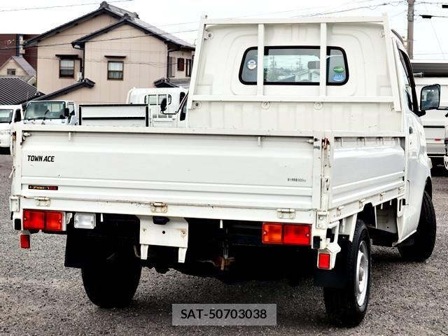 Toyota TOWNACE TRUCK 2016-06 8232162-2