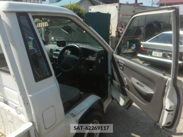 Toyota TOWNACE TRUCK 2005-03 8563834-1