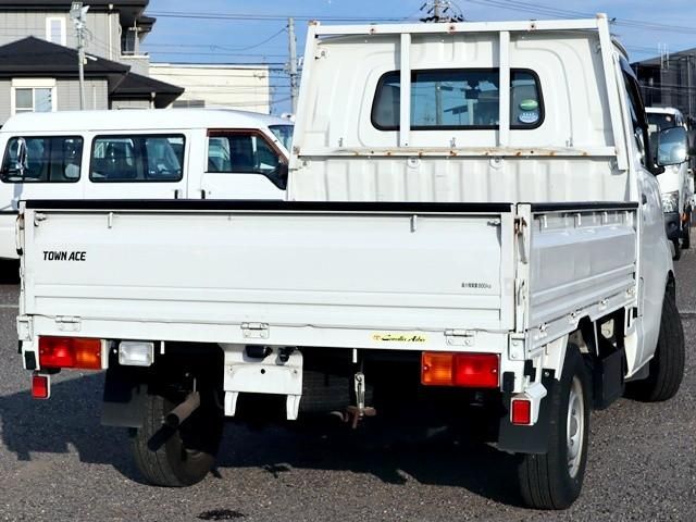 Toyota TOWNACE TRUCK 2015-05 8733142-2