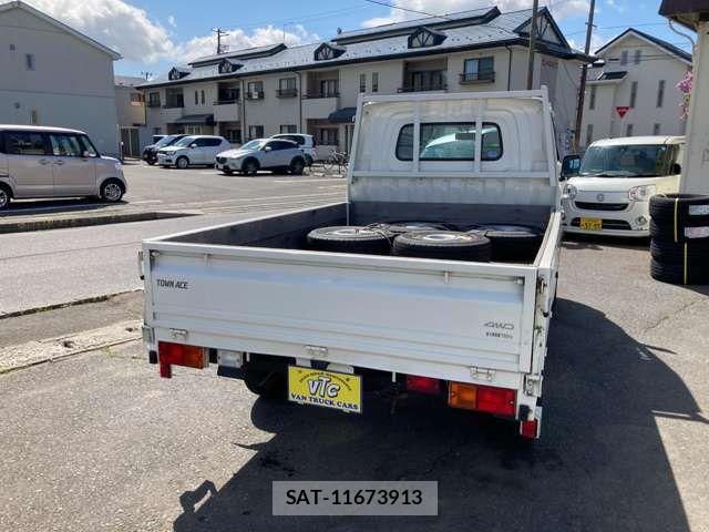 Toyota TOWNACE TRUCK 2019-01 7061081-10