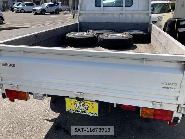 Toyota TOWNACE TRUCK 2019-01 7061081-15