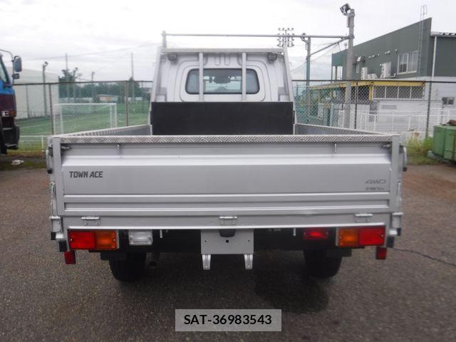 Toyota TOWNACE TRUCK 2023-03 8746383-3