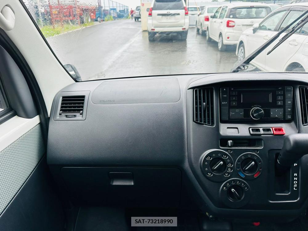 Toyota TOWNACE VAN 2020-04 7369163-16