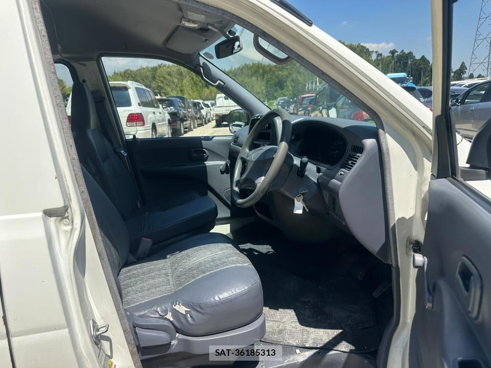 Toyota TOWNACE VAN 2006-07 7746828-11