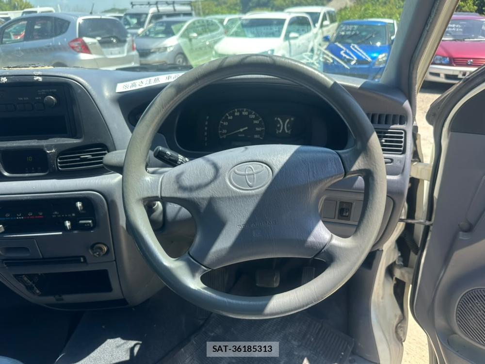 Toyota TOWNACE VAN 2006-07 7746828-13