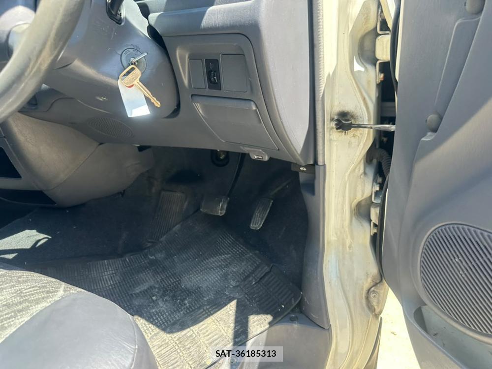 Toyota TOWNACE VAN 2006-07 7746828-15