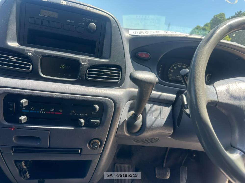 Toyota TOWNACE VAN 2006-07 7746828-18