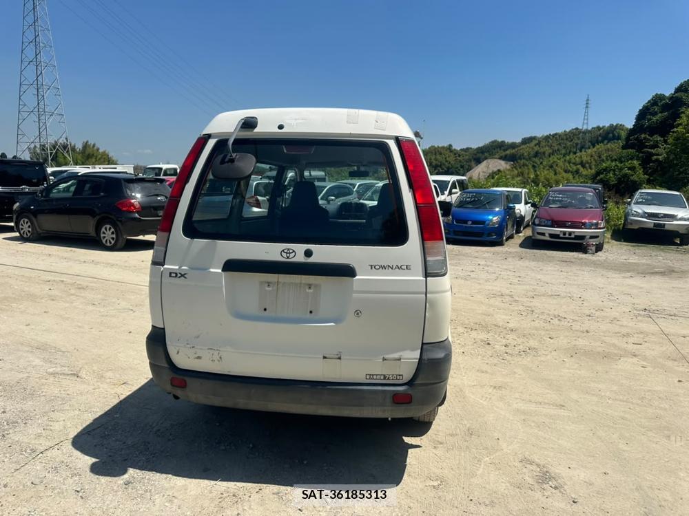 Toyota TOWNACE VAN 2006-07 7746828-3