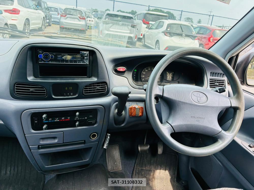Toyota TOWNACE VAN 2003-07 7972163-13