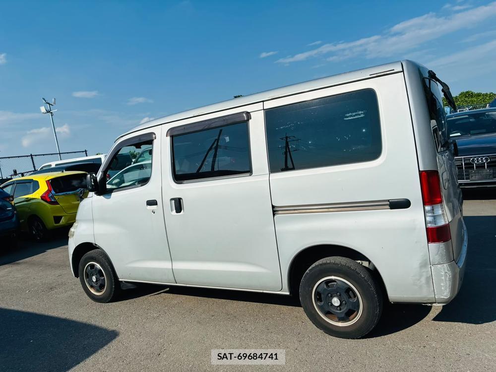 Toyota TOWNACE VAN 2012-06 8068534-1